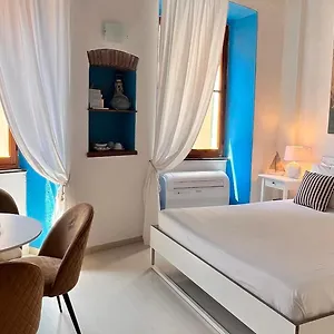 appartamento-visconti-vernazza.hotelitalianriviera.com/